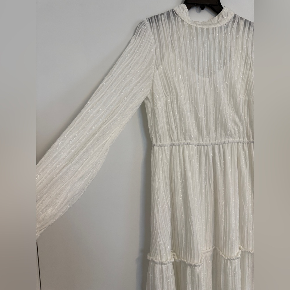 White Long Sleeve maxi Dress - Picture 4 of 6